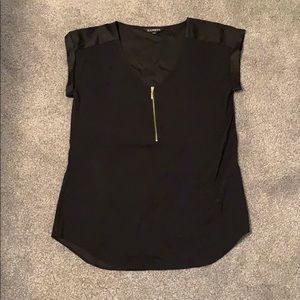 Black Express Tee with Zipper Detail